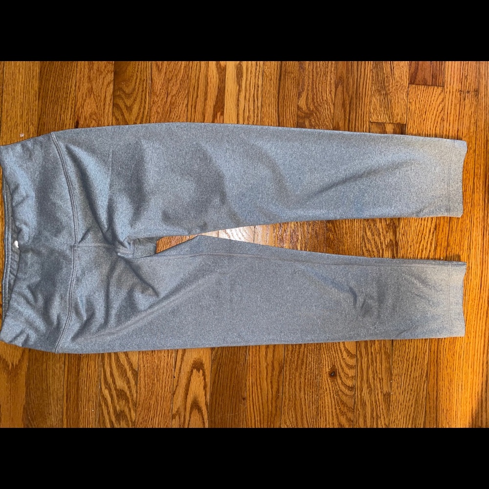 Cropped yoga/ work out leggings